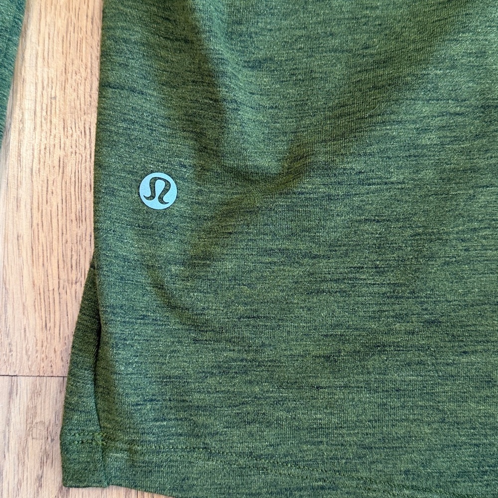 Men’s green Lululemon Metal Vent Tech Half-Zip size large EUC - Picture 9 of 10